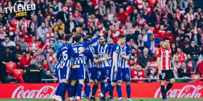 Nhiều tin chuyển nhượng khiến giới túc cầu xôn xao