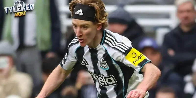 Cầu thủ Gordon là thương vụ then chốt của Arsenal